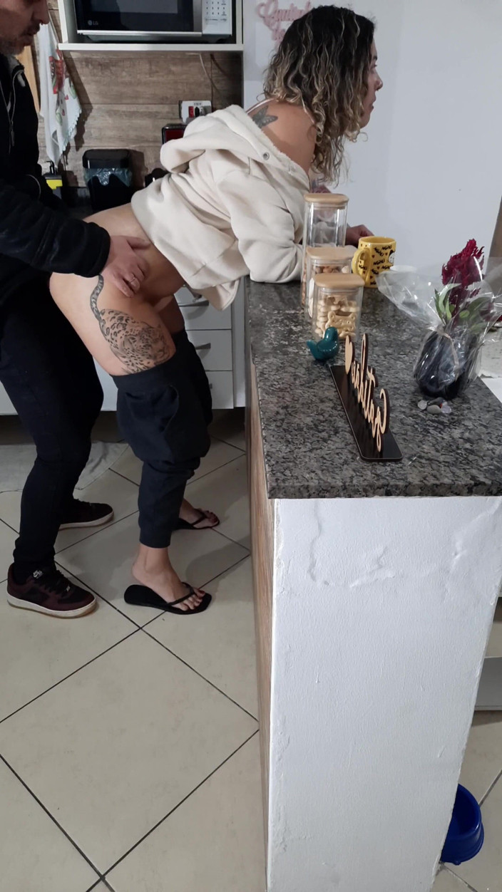 Gabi SweetCouplesStories: Fiica vitregă nici măcar nu se poate odihni în timp ce...