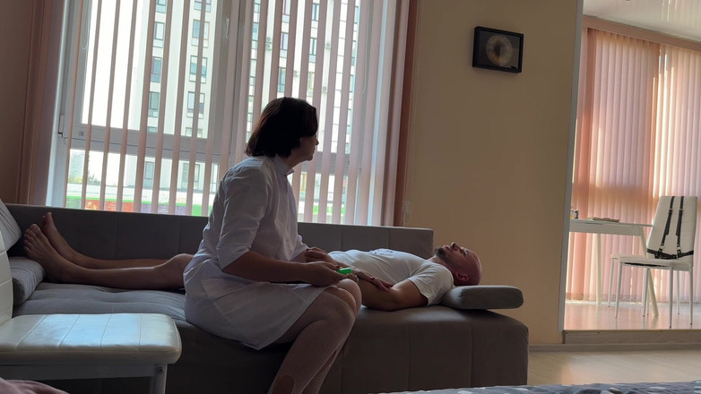 ANGELA_LADY: और डॉक्टर असली नहीं है!!!