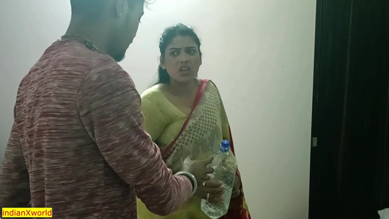Indian Xshot: Młody mechanik telewizyjny rucha rozwiedzioną żonę