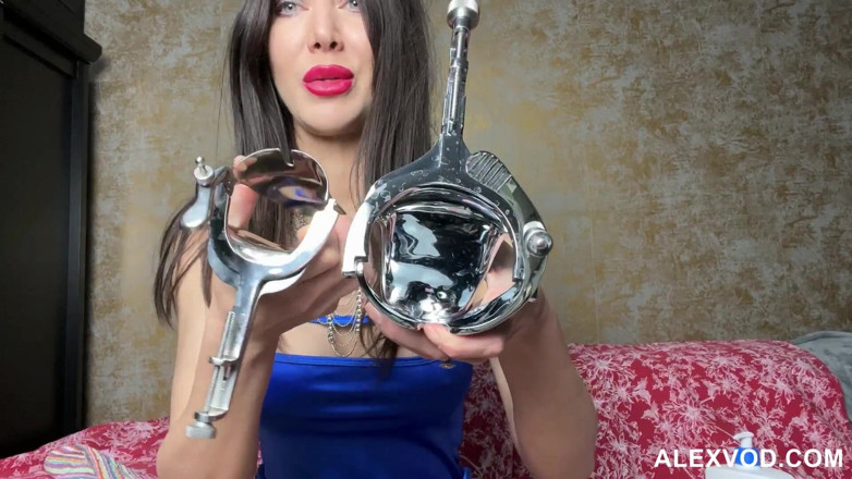 Hotkinkyjo - ALEXVOD (pay per video): Mavi elbiseli hotkinkyjo ve seksi çoraplı kendi kendine anal yumruk sokma,...