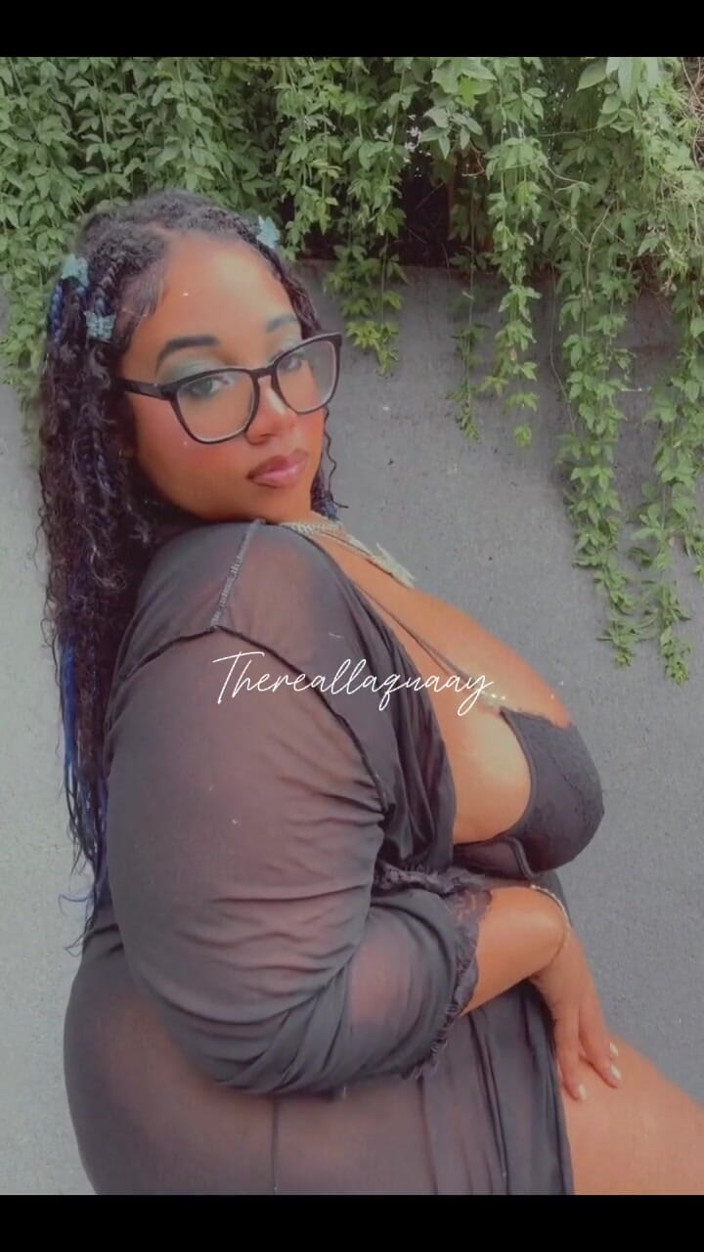 Biggdebbie solo: Biggdebbiecakez เป็นคนประหลาดในธรรมชาติ