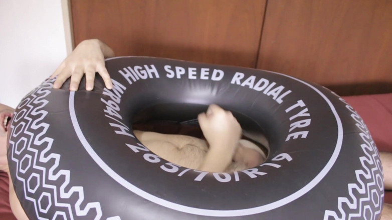Inflatable Lovers: Pneu gonflable radier