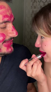 Rossetto rosso segni del viso 2 video di scoperta