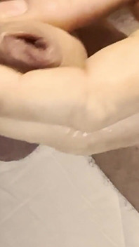 Ukážu ti svůj tvrdý penis, jsem princ masturbace