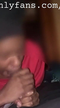 Ich werde ihn bald ficken, aber ich bin einfach fasziniert, seinen schwanz fürs erste zu lutschen