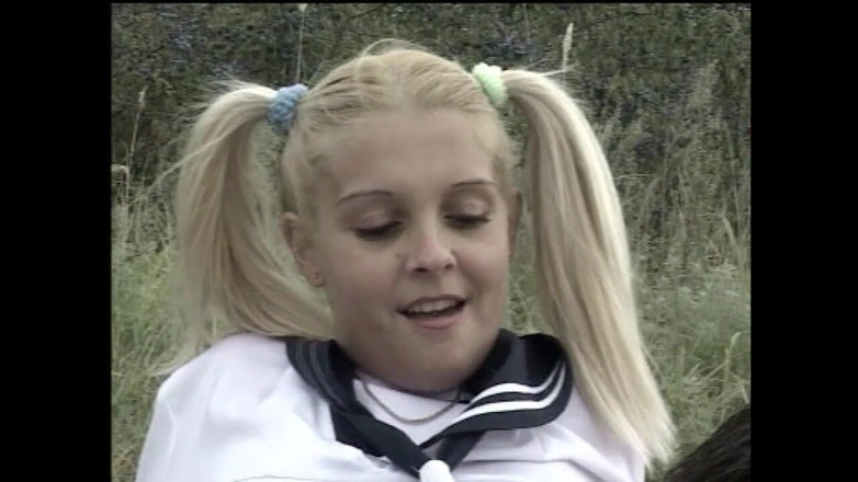 The Hunter Collection: 梦幻般的青少年在户外被后入并被大鸡巴射在嘴里