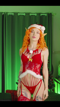 Sexiest Outfit for a Christmas Night