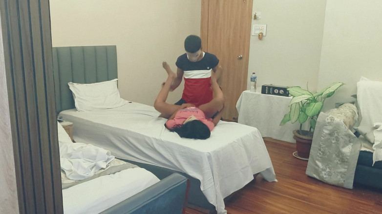 Queen7895: 인도 형수 호텔 섹스