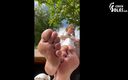 Czech Soles - foot fetish content: Ukrainsk gudinna i Prags gator (4k 2160p)