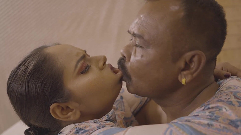 My desi wife: Sasurji ke sath thukai ka masti, une vieille et une...