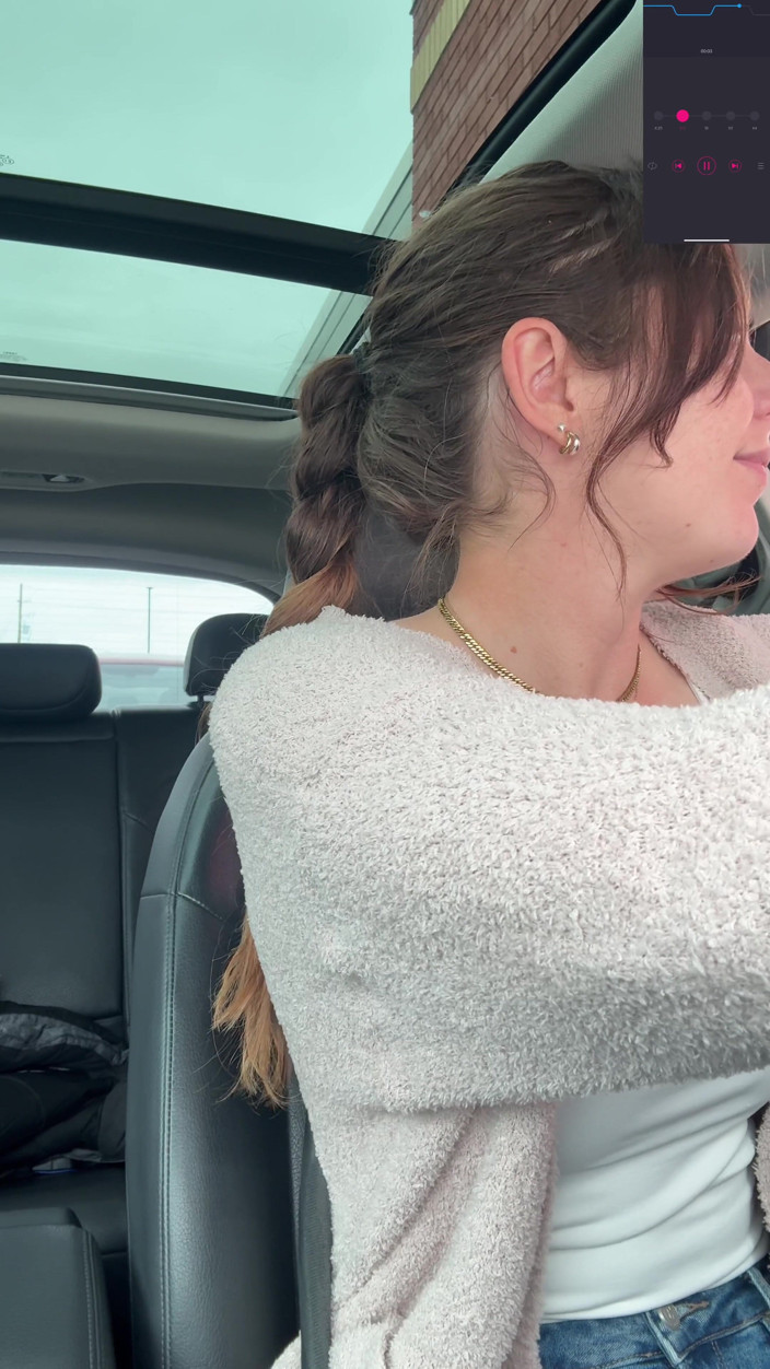 Nadia Foxx: Klaarkomen in een Tim Hortons Drive Thru!