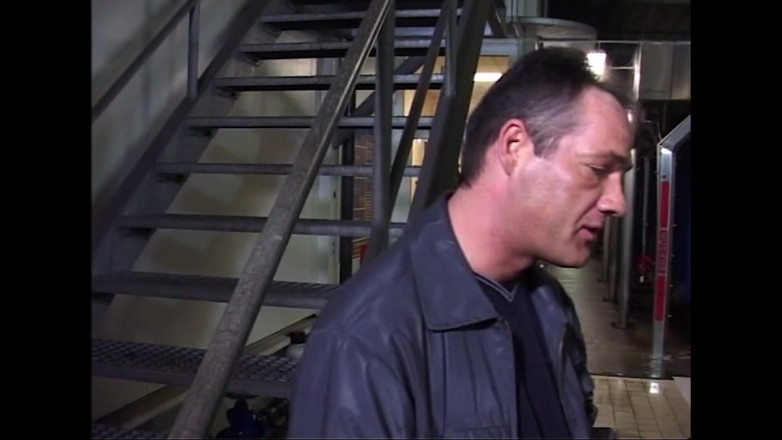 Old & Young: Il nonno lo prende per lo studente in salotto