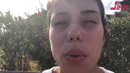Smokin Fetish: Куріння на лавці з гарячою тінкою