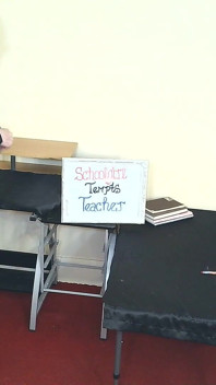 Öğrenci kız öğretmeni cezbedici
