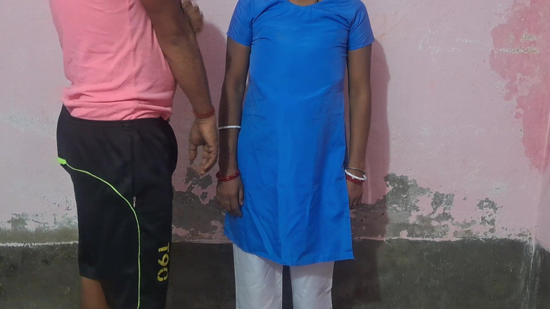 Sumaj: Studentin mit college-kleid