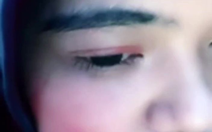 Jilbab69: Возбужденные большие натуральные сиськи в хиджабе