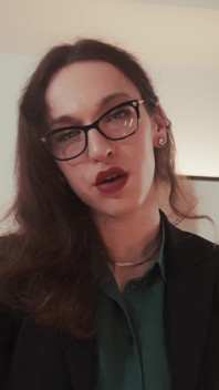 Chceš tu práci? Tak mi vykuj ptáka! Dominantní trans JOI