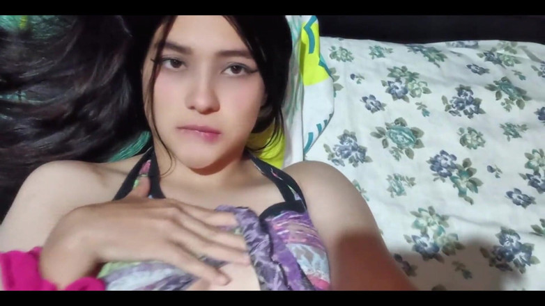 Yulieth Gomez: 젊은 아시아 여자의 달콤한 보지 (리얼 홈메이드)