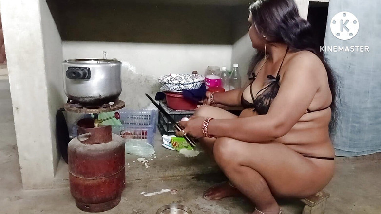 Husband wife: Děvka vařila v kuchyni, tchán ji ošukal svým ptákem