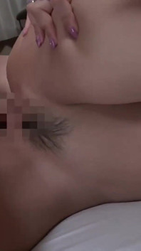 そこで待ち受けていた行き過ぎたおもてなしは想像以上にエロティックなおもてなしでした!5-4