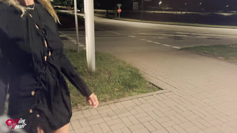 Miley Weasel: Horny Slut Fucked in the Middle of the Train Station!!