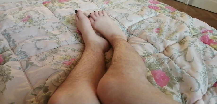 The Antichristrix: Adora mis piernas