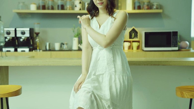 Asian Milfs n Teens: Chinese barista heeft echt je melk nodig - perverse milfs en...