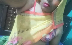 Hot Indian Crossdresser Sonusissy in Yellow Saree