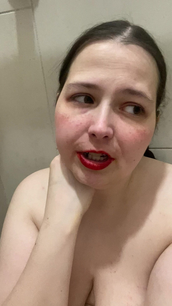 MissChrystalline: Juste un autre jeu dans la douche, jeu de seins...