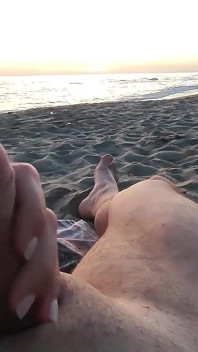 350 Flashing My Cock in Front of My Stepdaughter at Sunset in...elps Me Cumshot in Front of Everyone - Real Sex Risky