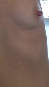 Hotwife Flashing and Playing with Her Tittie