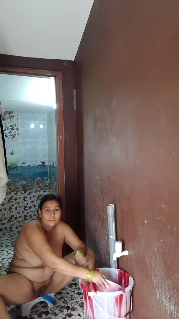 Puja555: Bhabhi Blog v koupelně
