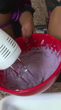 Lesbian ebony chicks playing with cream and sugar