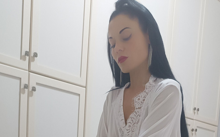 Mistique Venus: Striptýz a masturbace