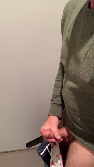 TJenner: Geil, dus ik ruk me af in de badkamer van...