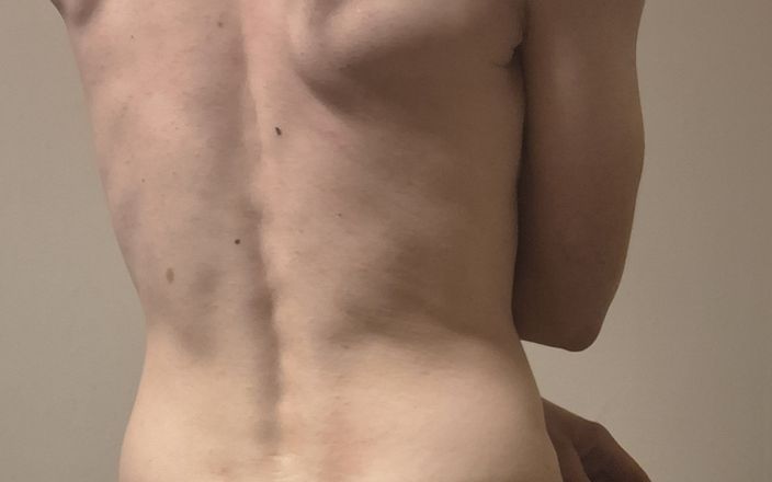 Dirty6Toy: в ванной, часть 1