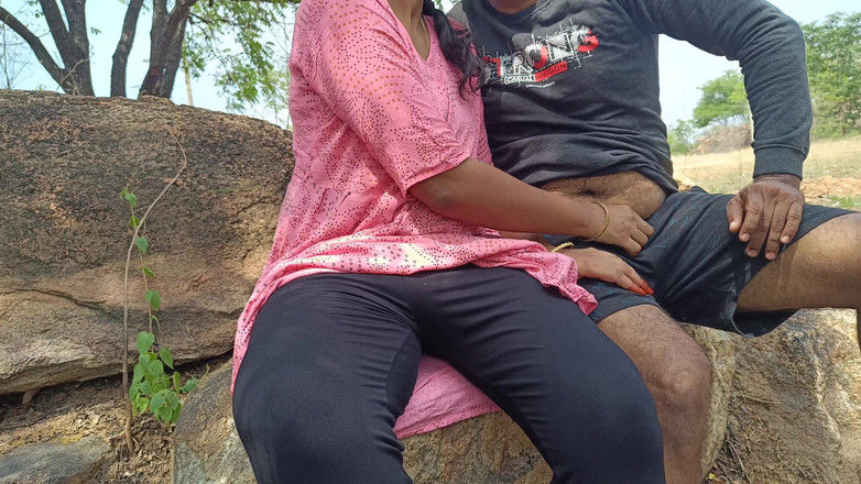 Palani69: Moglie traditrice che si gode la scopata all'aperto con l'amico...