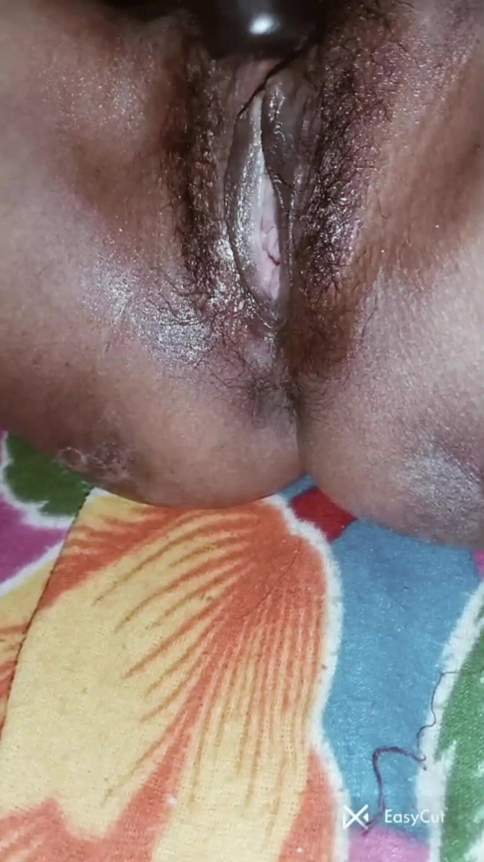 IndianVibeX: Hintli baldızın amcığı ateş aldı