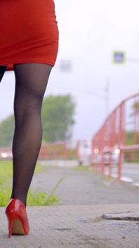 112-i Love škádlení řidičů, Sexy Oblečená v sukni a punčochách, Při čekání na můj autobus *60fps