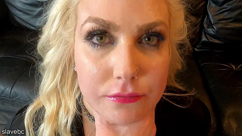 slavebc: Sputa degradato e scopata in faccia. Scopata in faccia, gola...