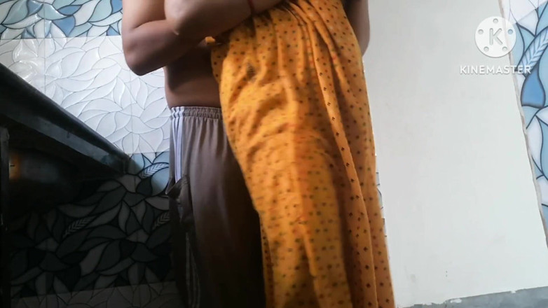 Latifah1234: Mẹ kế làm tình trong phòng bếp