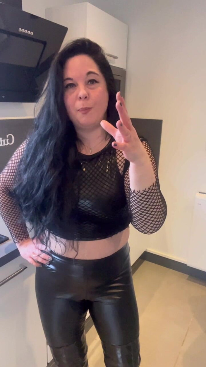 Maitresse Clara: Upokorzenie twojego małego kutasa