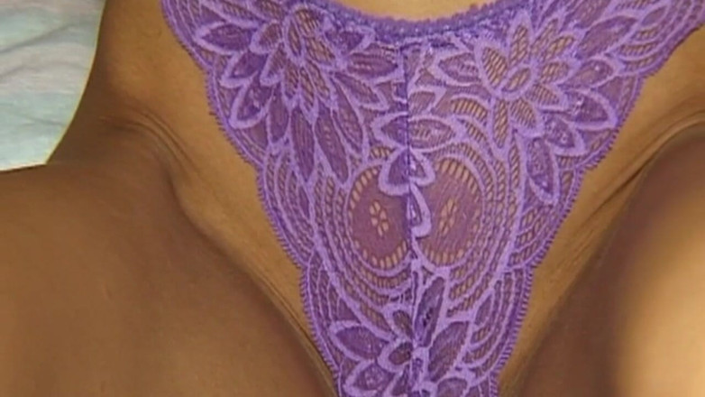ORGASMX: Zrzka MILF dychtivě kouří a jezdí na svém hřebci
