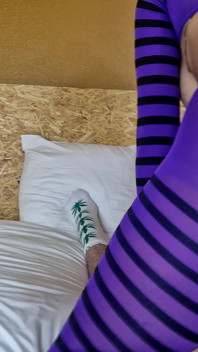 Julia Kate se fait baiser en bas nylon noir, POV