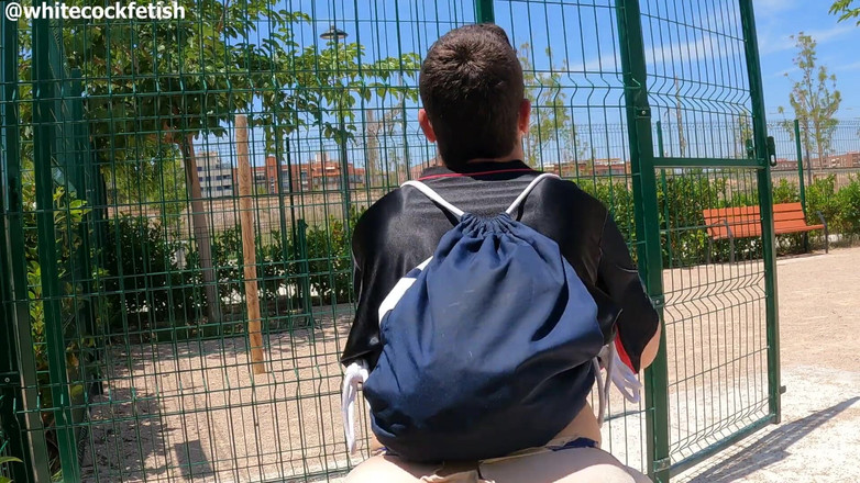 Cool Body: Gym jalanan memberiku ide untuk posisi bercinta. Aku akhirnya sange...