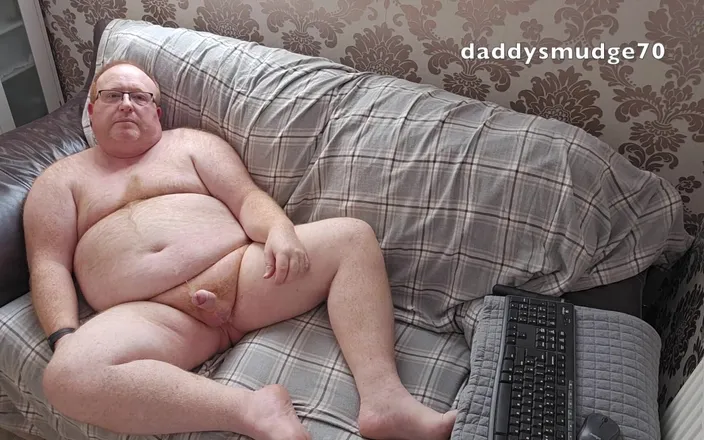 Daddysmudge: Daddy Plays with Himself and Cums