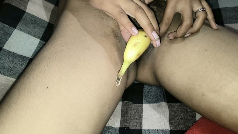 Robbie Dia: Full 4K Video of Nisha Bhabhi Achieving Orgasm by Inserting a...