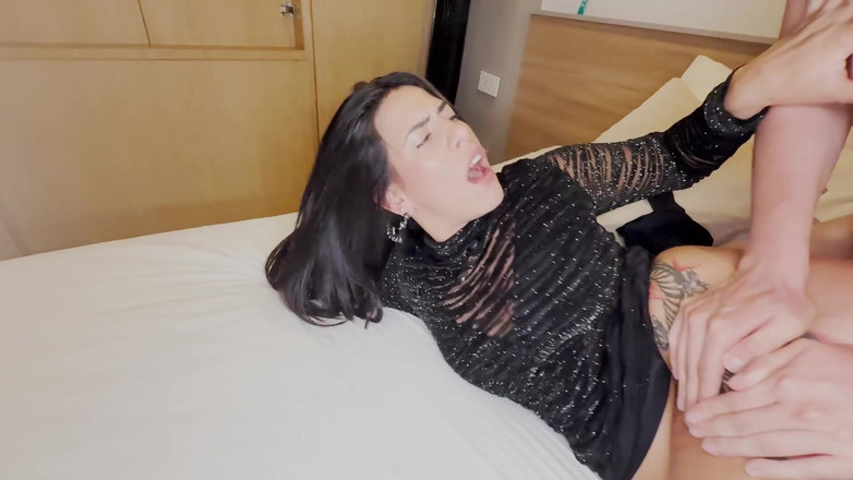 Kylei Ellish: Saya meniduri karyawan suami saya ketika dia meninggalkan saya sendirian