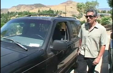 Perfect Porno: Soția infidelă îi fute pe prietenii soțului ei în scurta lor vizită