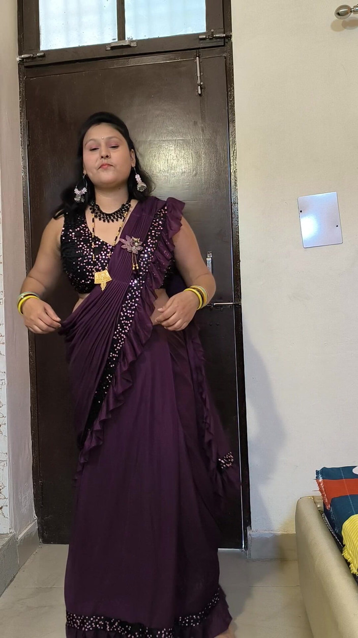 Puja555: Puja bhabhi naken dans